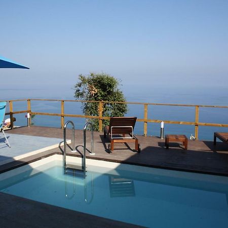 Villa Alice Santo Stefano di Camastra Eksteriør billede