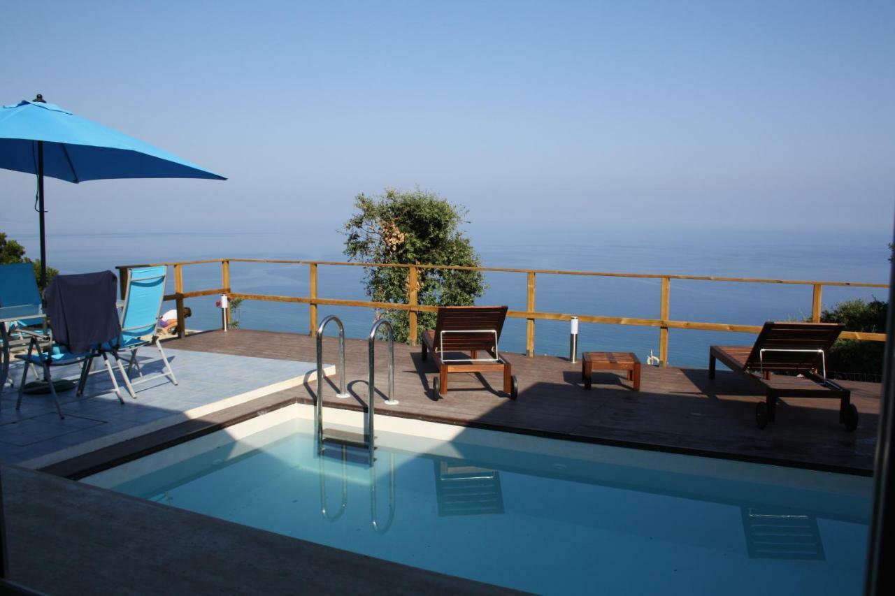 Villa Alice Santo Stefano di Camastra Eksteriør billede