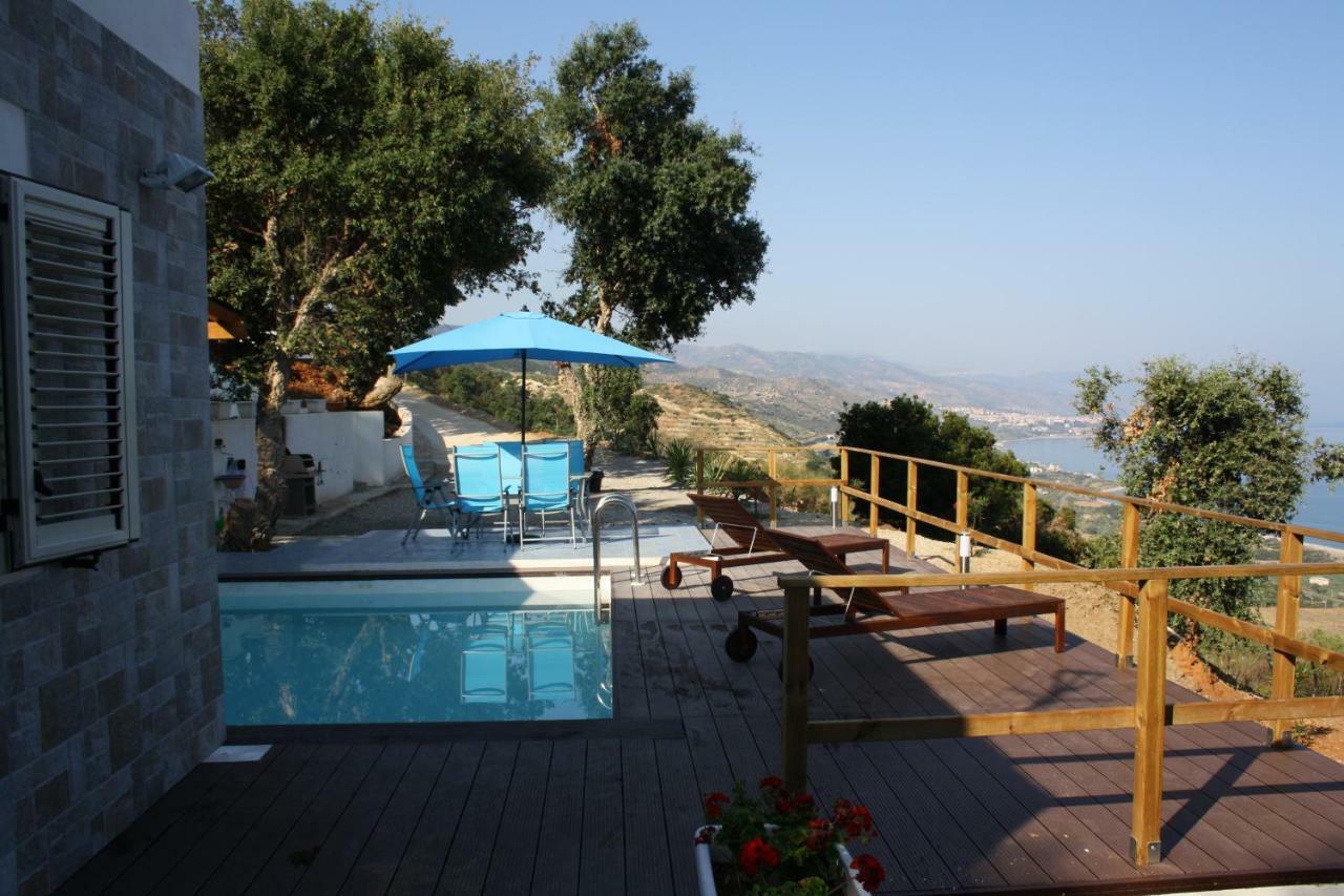 Villa Alice Santo Stefano di Camastra Eksteriør billede