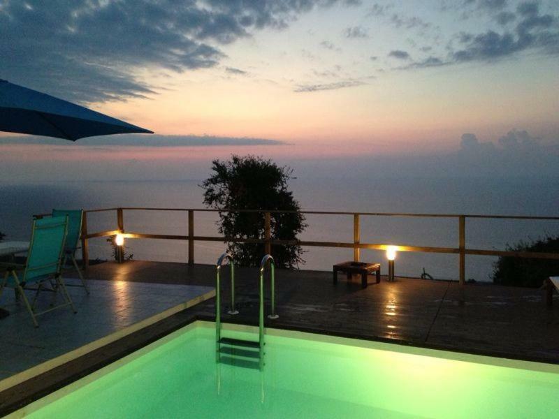 Villa Alice Santo Stefano di Camastra Eksteriør billede